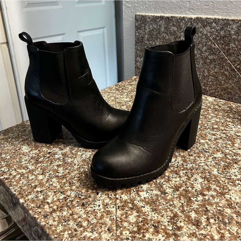 Boots chunky heel